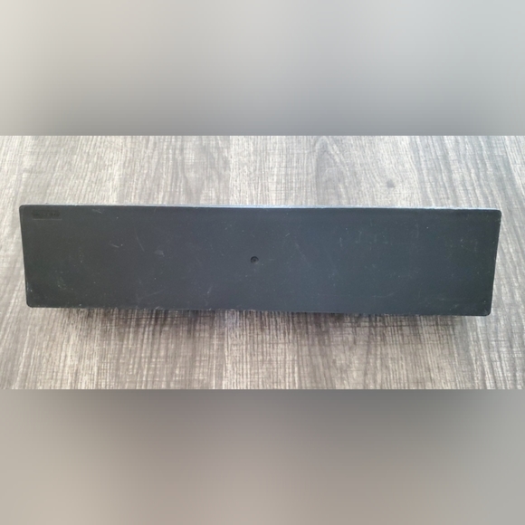 Classic 3 Hole Paper Punch - Picture 3 of 11